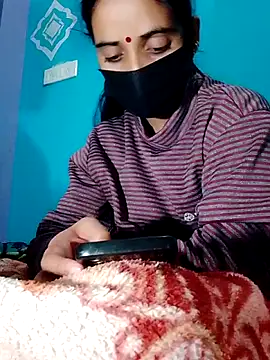 Snapshot of Pahadi_couple chatting on November 4, 2025, 6:18 pm Pahadi couple online show from November 4, 2025, 6:18 pm