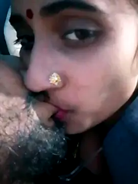 Snapshot of Pahadi_couple chatting on November 6, 2025, 9:54 am Pahadi couple online show from November 6, 2025, 9:54 am