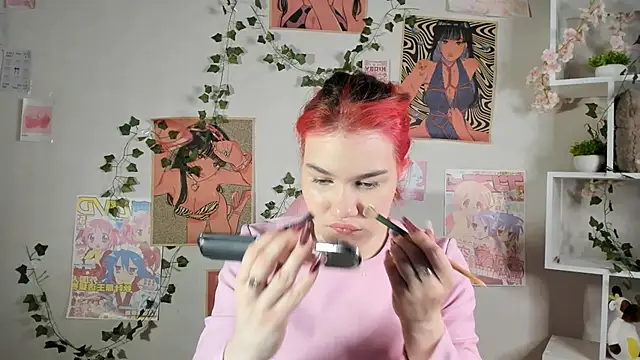 Snapshot of MauraSpurrier chatting on October 12, 2025, 7:24 pm MauraSpurrier online show from October 12, 2025, 7:24 pm