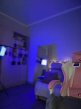 YourLittleDevil online show from April 5, 2026, 5:15 am