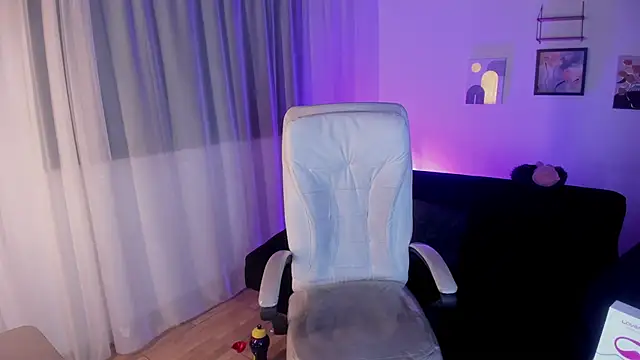 Snapshot of Angeel_of_lust chatting on October 9, 2025, 4:32 am Angeel of lust online show from October 9, 2025, 4:32 am