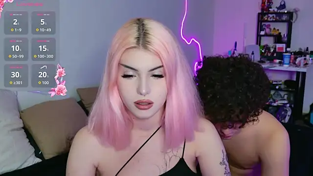 Alice18James online show from September 12, 2025, 8:31 pm