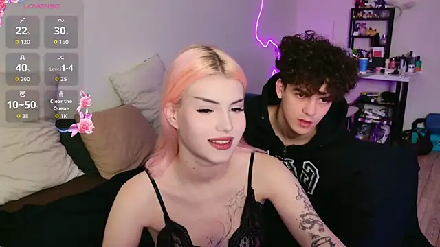 Alice18James online show from September 13, 2025, 6:40 pm