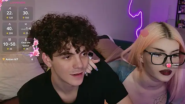 Alice18James online show from September 23, 2025, 5:49 pm