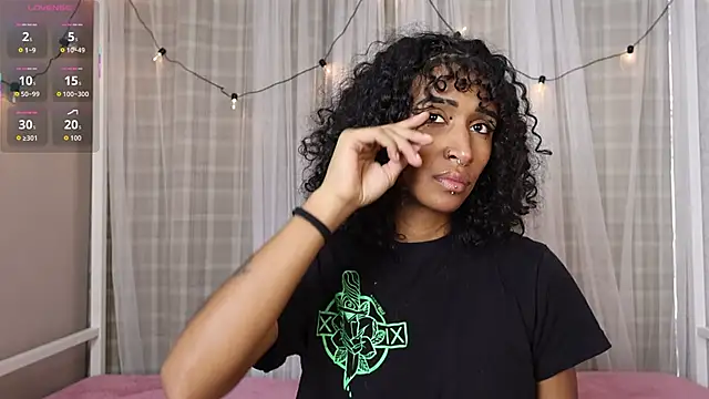 Snapshot of lynx_sun chatting on September 30, 2025, 7:30 pm lynx sun online show from September 30, 2025, 7:30 pm