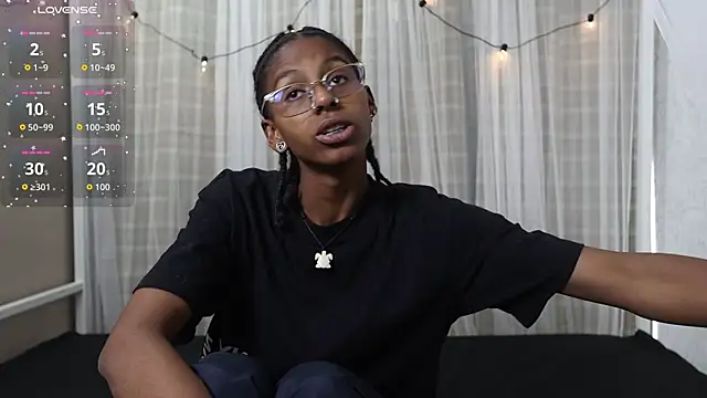 Snapshot of lynx_sun chatting on October 14, 2025, 7:47 pm lynx sun online show from October 14, 2025, 7:47 pm