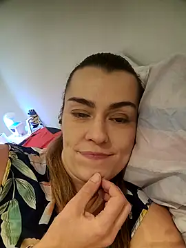 Carolinemiam online show from October 16, 2025, 12:39 pm