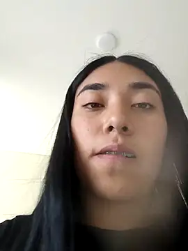 AmberGold- online show from April 13, 2026, 7:52 pm