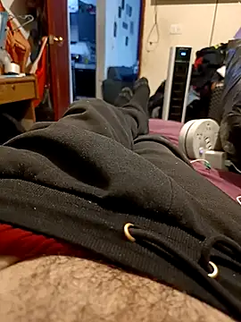 Snapshot of Frnlove521 chatting on October 12, 2025, 2:10 am Frnlove521 online show from October 12, 2025, 2:10 am