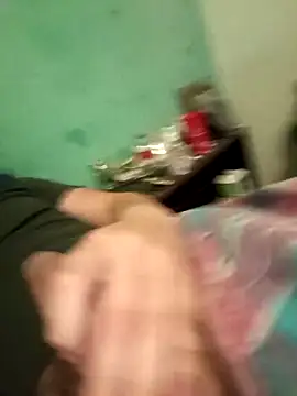 Snapshot of Frnlove521 chatting on December 1, 2025, 5:56 am Frnlove521 online show from December 1, 2025, 5:56 am