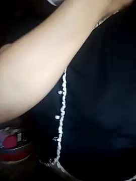 Snapshot of merylove-00 chatting on April 6, 2026, 4:46 am merylove-00 online show from April 6, 2026, 4:46 am