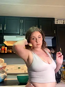 EllieMelts online show from October 8, 2025, 12:30 am