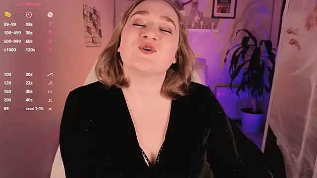 Snapshot of Kitty_Rest_ chatting on October 21, 2025, 3:46 pm Kitty Rest online show from October 21, 2025, 3:46 pm