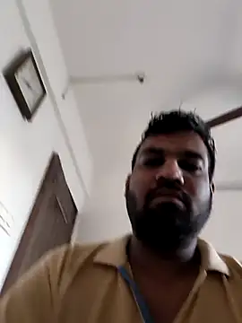 vinay smalldick online show from December 21, 2025, 2:41 am