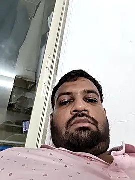 vinay smalldick online show from May 19, 2026, 2:45 pm