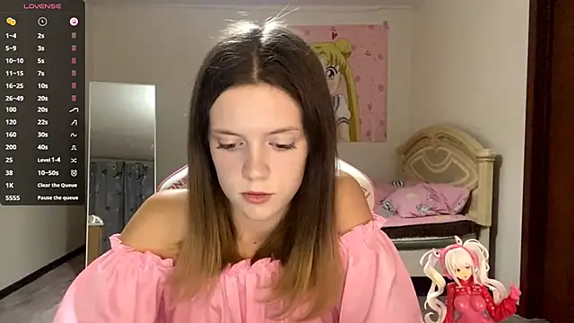 VibeQueenLucy online show from October 5, 2025, 3:21 pm