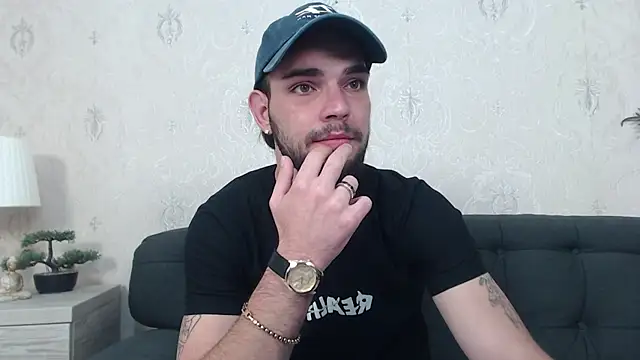 DanyelCarter online show from October 8, 2025, 6:38 pm