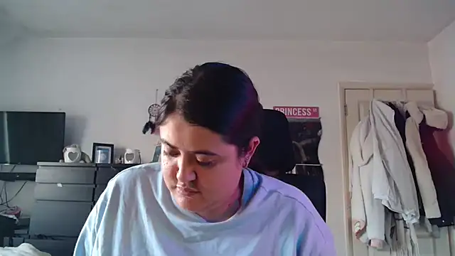 Snapshot of Prill940 chatting on November 26, 2025, 9:32 am Prill940 online show from November 26, 2025, 9:32 am