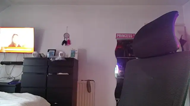 Snapshot of Prill940 chatting on November 29, 2025, 9:34 am Prill940 online show from November 29, 2025, 9:34 am