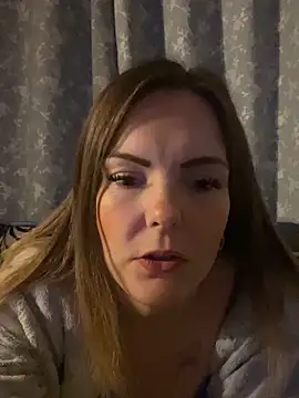 Snapshot of SexyLoLoUK chatting on September 21, 2025, 5:20 am SexyLoLoUK online show from September 21, 2025, 5:20 am