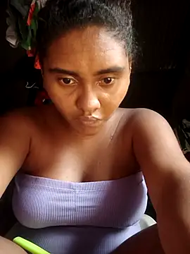 Snapshot of Lucy-Ferr chatting on October 10, 2025, 7:24 pm Lucy-Ferr online show from October 10, 2025, 7:24 pm