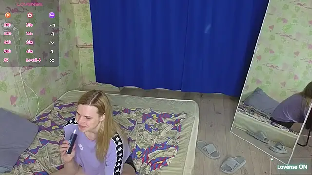HelenMartines online show from June 28, 2026, 6:58 pm
