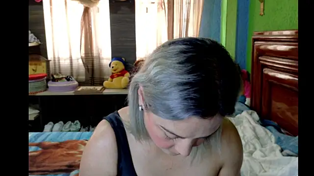  Charlize theron  online show from March 23, 2026, 9:08 pm