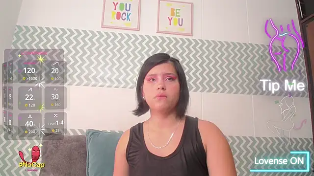 Snapshot of AmyBlue_ chatting on October 16, 2025, 7:37 pm AmyBlue online show from October 16, 2025, 7:37 pm