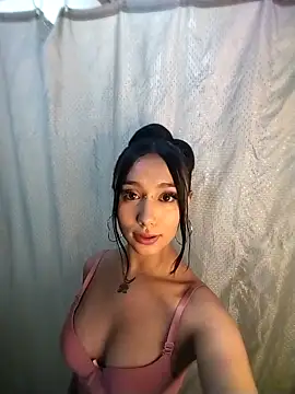 Snapshot of Ella_rr chatting on September 10, 2025, 3:17 am Ella rr online show from September 10, 2025, 3:17 am