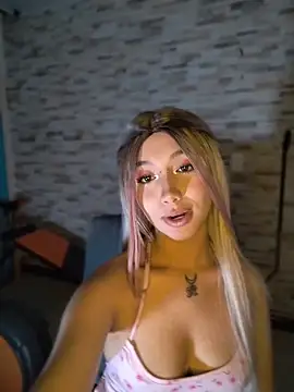 Ella rr online show from April 18, 2026, 1:31 am