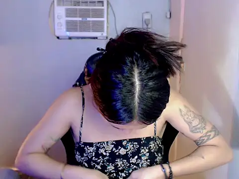 Snapshot of Ready_or_notxx chatting on November 12, 2025, 1:50 am Ready or notxx online show from November 12, 2025, 1:50 am