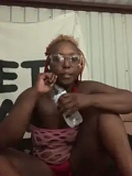 CinnaCakesss online show from July 23, 2026, 1:52 am