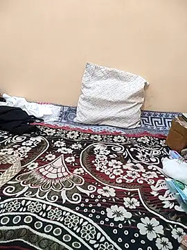 meenu bhabhi547 online show from April 11, 2026, 8:51 am