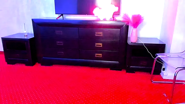 JessicaSky  online show from November 24, 2025, 7:46 pm