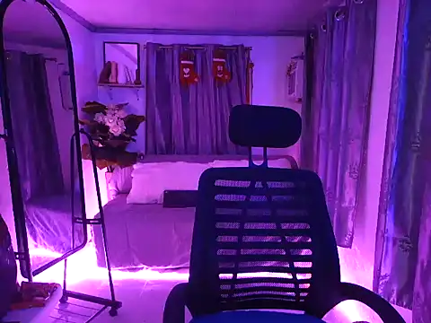 Skinny CumLoader69 online show from November 14, 2025, 9:13 pm