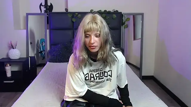 Snapshot of Amnesia_ chatting on November 10, 2025, 1:10 pm Amnesia online show from November 10, 2025, 1:10 pm