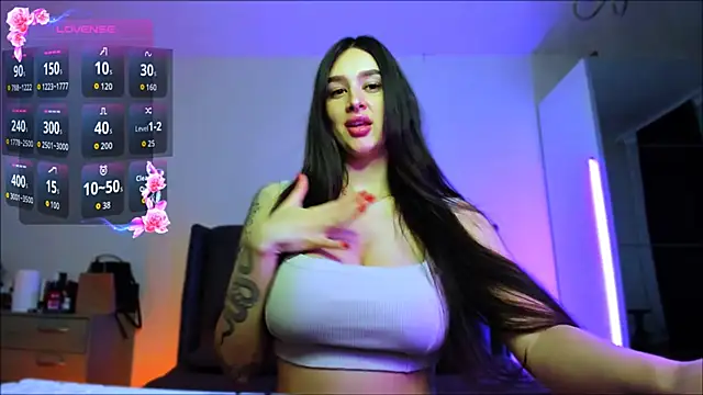 Veronica Larsson online show from September 19, 2025, 4:18 pm