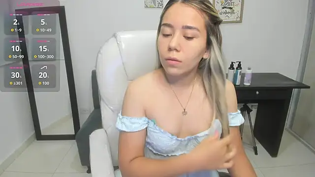 Snapshot of Aiilyn_Ds chatting on October 5, 2025, 9:40 am Aiilyn Ds online show from October 5, 2025, 9:40 am