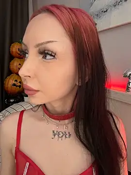 Lina Thornton  online show from November 29, 2025, 3:37 pm