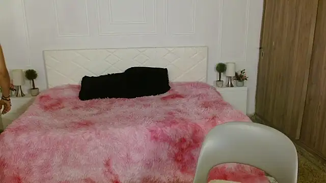 BellaSky4 online show from December 16, 2025, 11:15 am