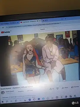 Snapshot of Hidden_African_Fruit chatting on February 18, 2026, 6:59 pm Hidden African Fruit online show from February 18, 2026, 6:59 pm