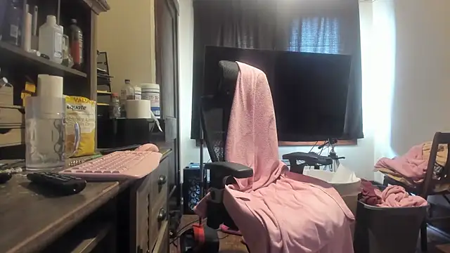 Snapshot of scottgunning2 chatting on March 12, 2026, 6:03 pm scottgunning2 online show from March 12, 2026, 6:03 pm