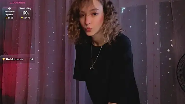 Snapshot of __grace__ chatting on October 10, 2025, 10:47 am grace online show from October 10, 2025, 10:47 am