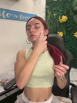 Red kytty6 online show from June 4, 2026, 1:33 am