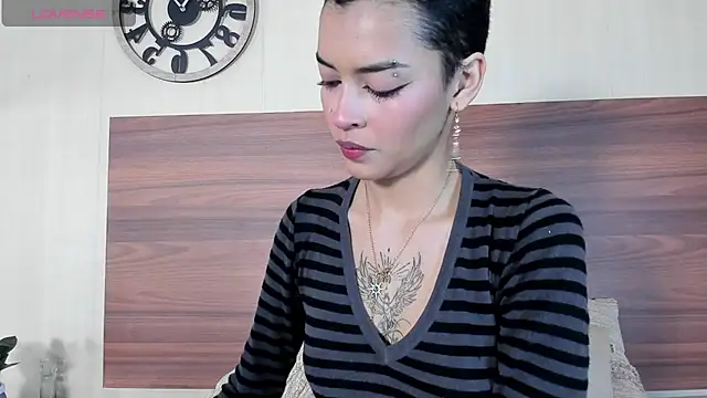 Snapshot of AnnyKitty_ chatting on October 2, 2025, 4:08 am AnnyKitty online show from October 2, 2025, 4:08 am