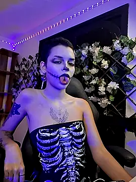 Snapshot of AnnyKitty_ chatting on October 22, 2025, 6:57 am AnnyKitty online show from October 22, 2025, 6:57 am