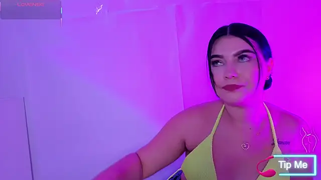 MiaaFarrel online show from February 27, 2026, 5:57 pm