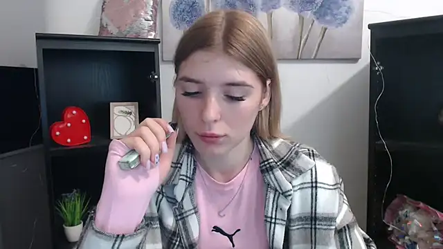 JuiceLips   online show from November 25, 2025, 3:01 pm