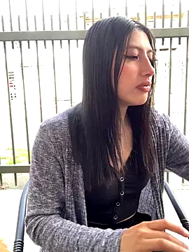 KloePink  online show from October 17, 2025, 1:14 pm