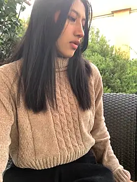 KloePink  online show from October 30, 2025, 11:00 am